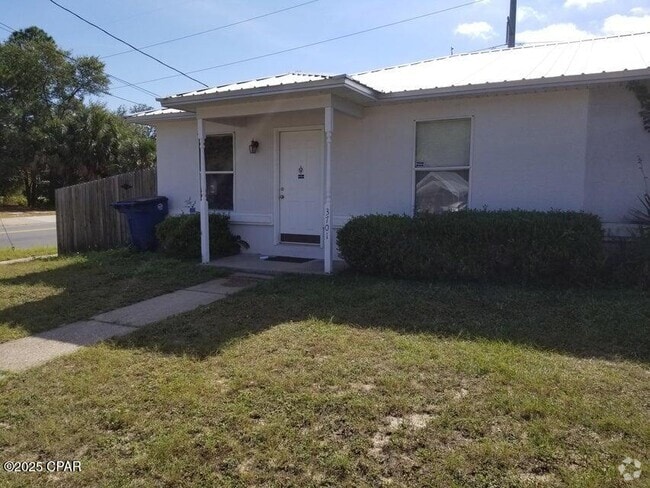 Building Photo - 3701 Burnham Way Rental