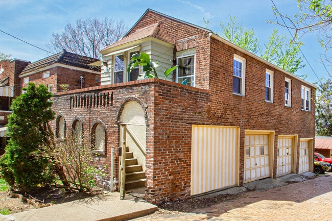 Photo - 8009 St Lawrence Ave Unit 8009