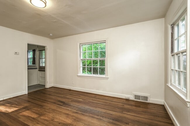 Photo - 1017 W End Blvd Unit 1017 West End Blvd