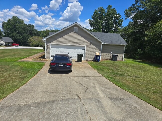 Photo - 1700 Riveredge Walk