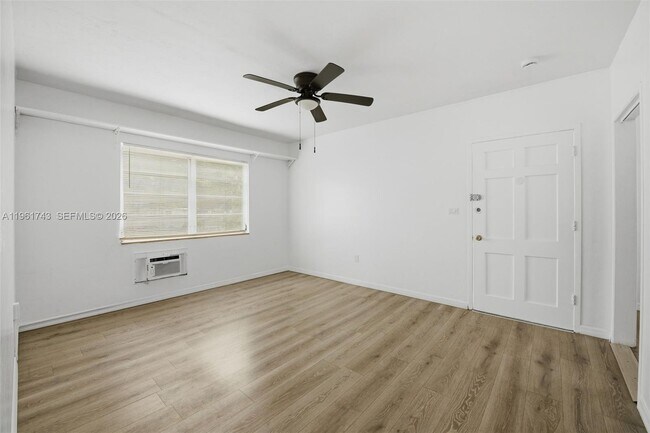 Photo - 3267 Franklin Ave Unit Upstairs