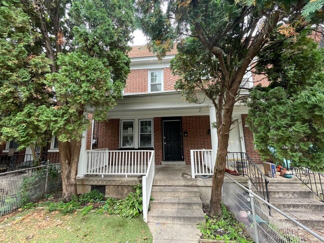 2 Bedroom Single Family Home in Lancaster! - 2 Bedroom Single Family Home in Lancaster!