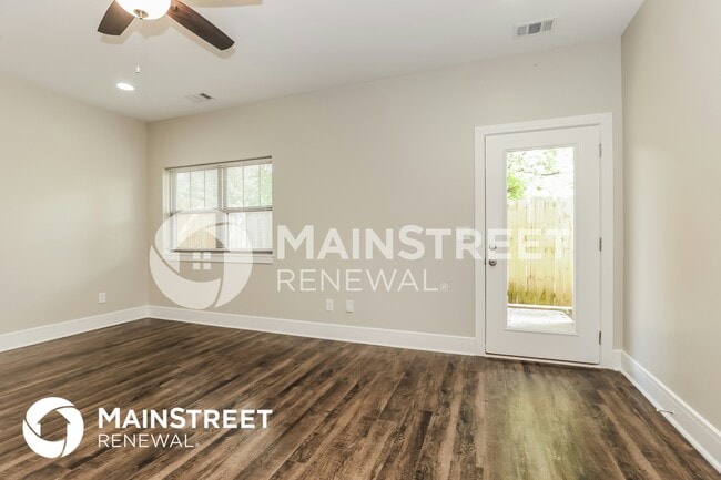 Photo - 110 Hartsville Ct