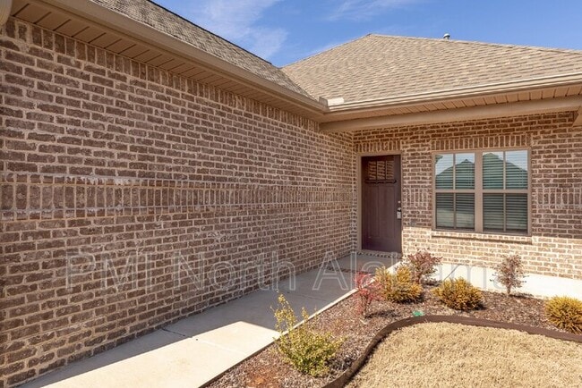 Photo - 125 Caspian Ln