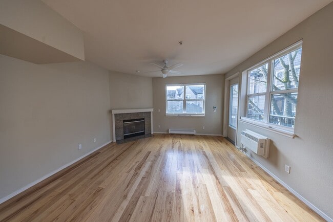 Photo - Townhome-Style Condo at Columbia Shores - 3 Bedroom