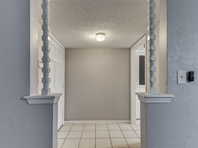 Photo - 1703 E Lindsey St Unidad 1