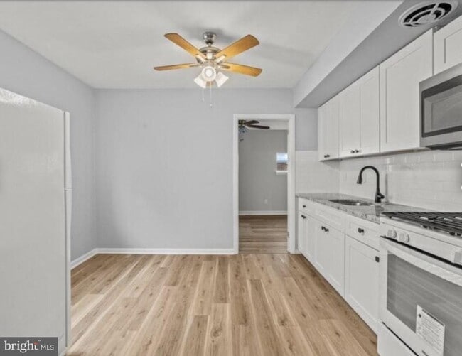 Photo - 6017 N 11th St