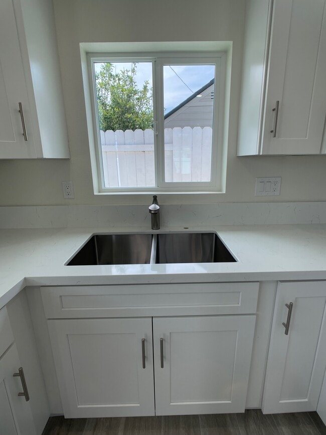 Photo - 1623 N 6th St