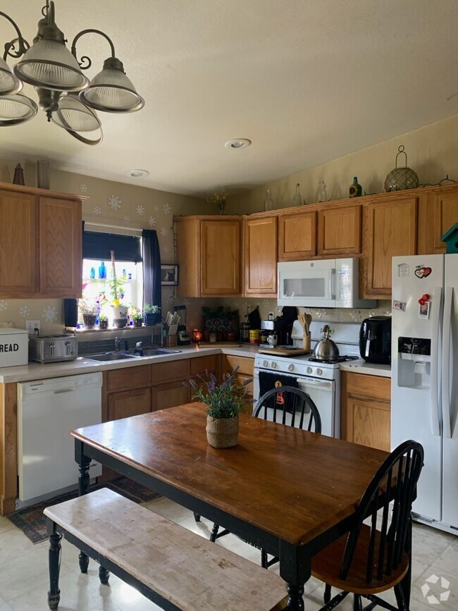 Building Photo - Cute 3 Bedroom Home in Milliken
