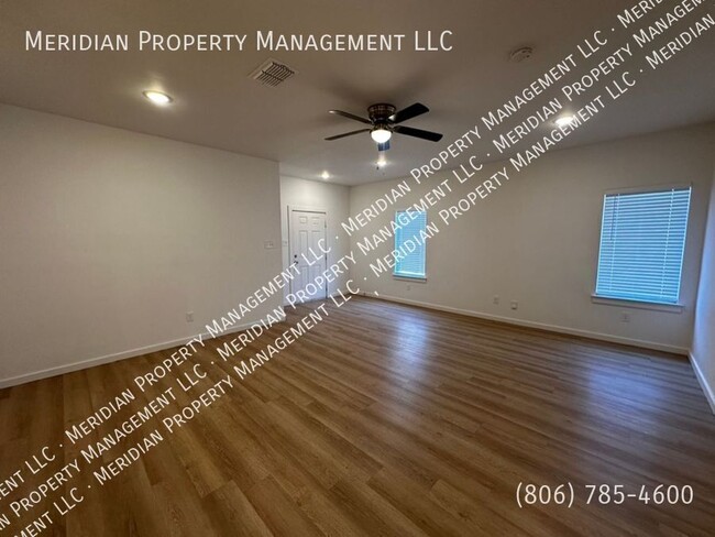 Building Photo - 5504 Itasca St Unit A