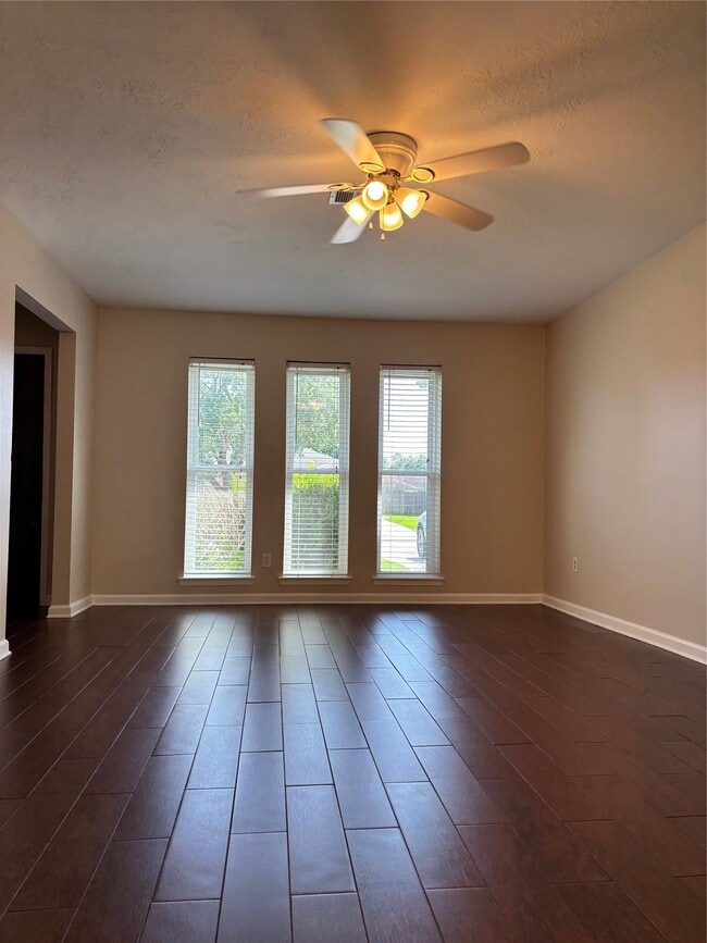Photo - 409 Bellmar Ln