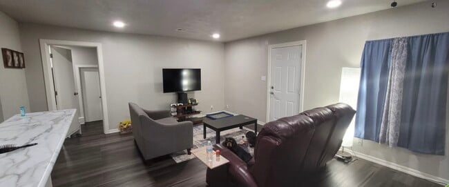 Photo - 801 Hickory St