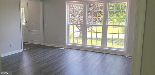 Photo - 5906 Cascade Dr