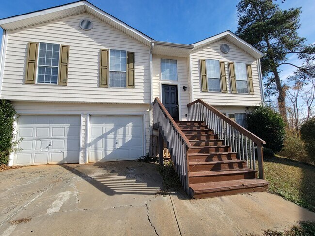 Photo - Gorgeous Split-Level 2 Story Home New Paint