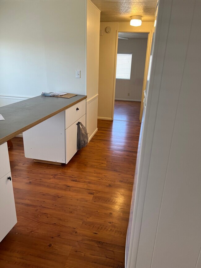 Photo - 539 N Starr Rd