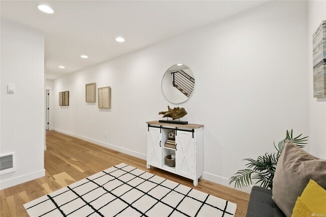Photo - Newer 2 Bed/ 2 Bath Townhome in North Beacon Hill