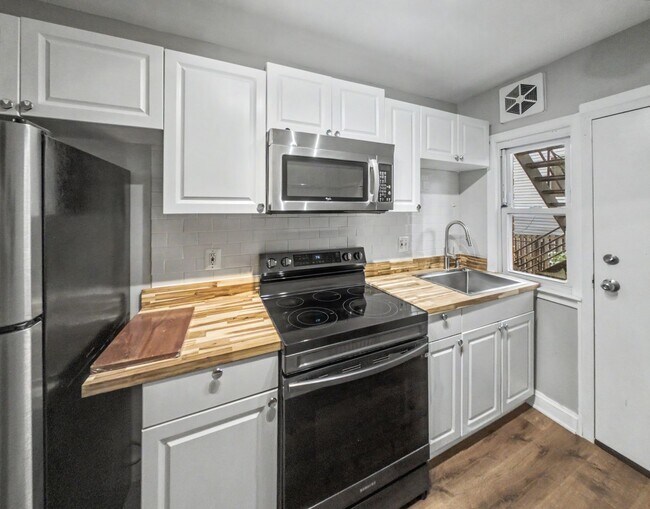 3542 6th St NW Unit 2