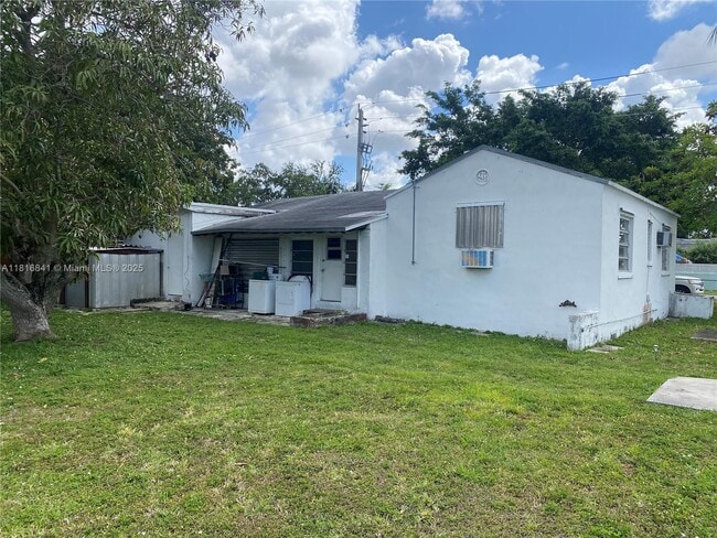 Photo - 350 SW 34th Ave