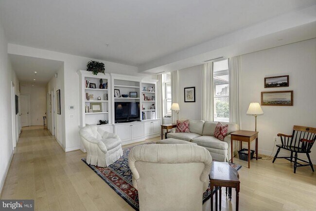 Building Photo - 2425 L St NW Unit 415