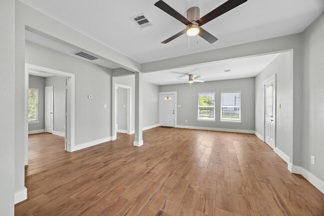 Photo - 3916 Kennon St