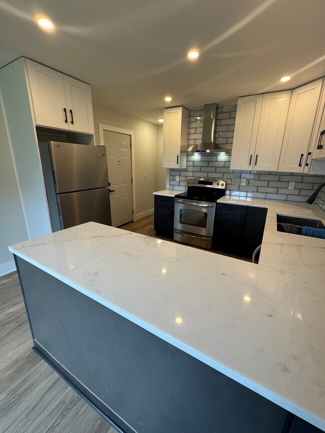 Photo - 594 W 130th St