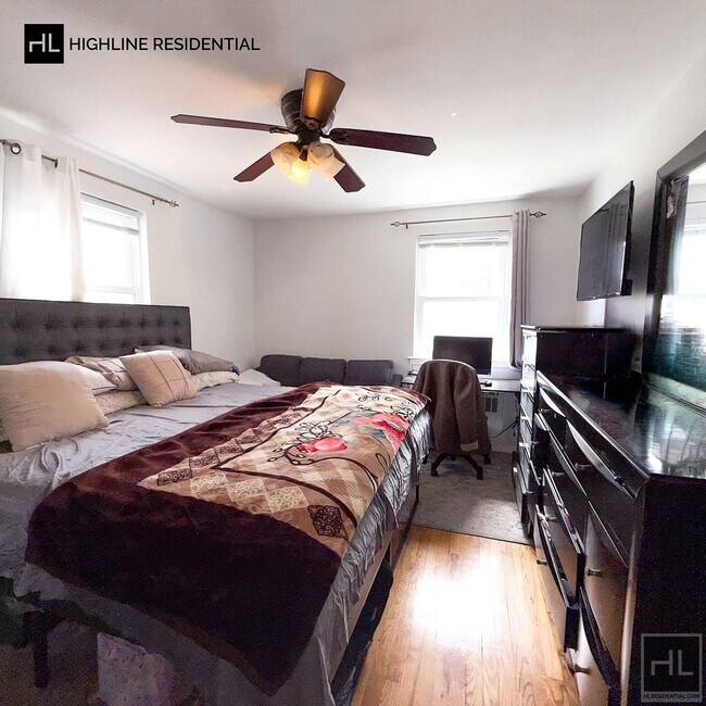 Photo - FRANCIS LEWIS BLVD Unit 1