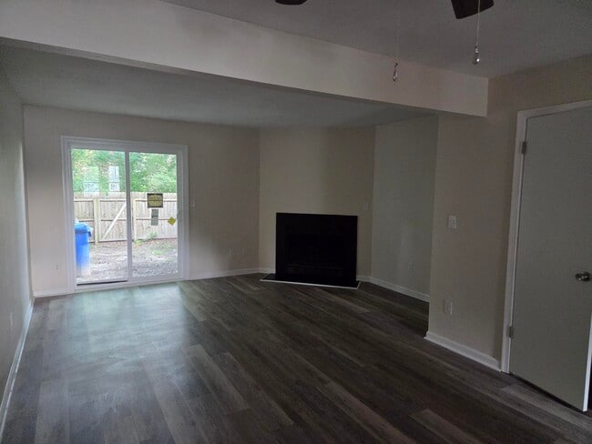 Photo - 513 Davis Street
