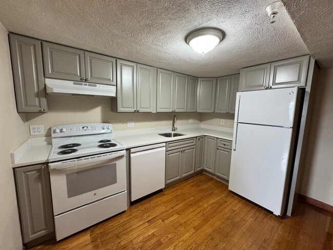 Photo - 1114 Commonwealth Ave Unidad 714