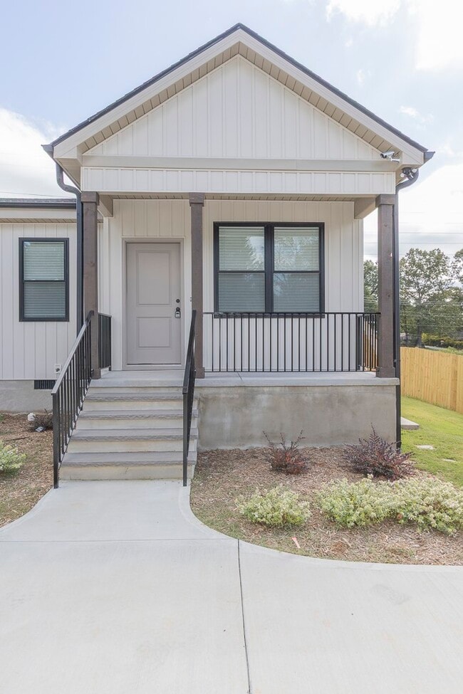 Photo - 413 W 2nd Ave