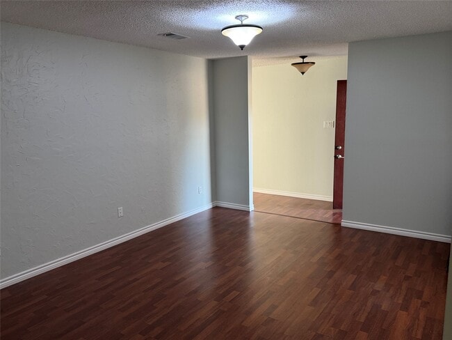 Photo - 18515 Sweetmeadow Dr