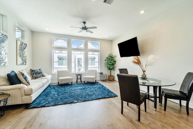 Photo - 5341 Donovan Gardens Ln