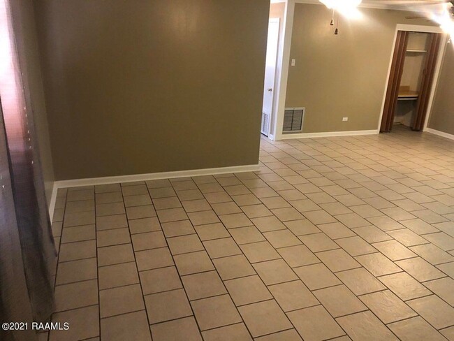 Photo - 2809 S Curtis Dr