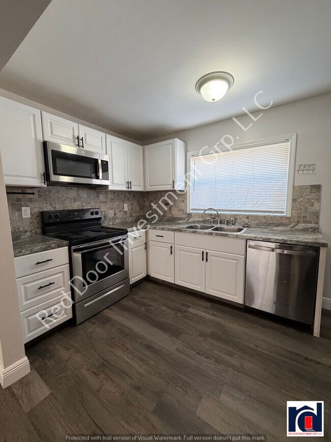 Photo - 2 Bedroom 1.5 Bath in the Heart of Downtown Deland~Available Now~ Unit (320)1