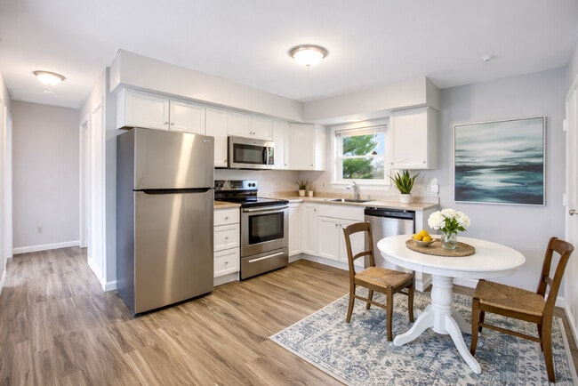 Kitchen and Eating Area