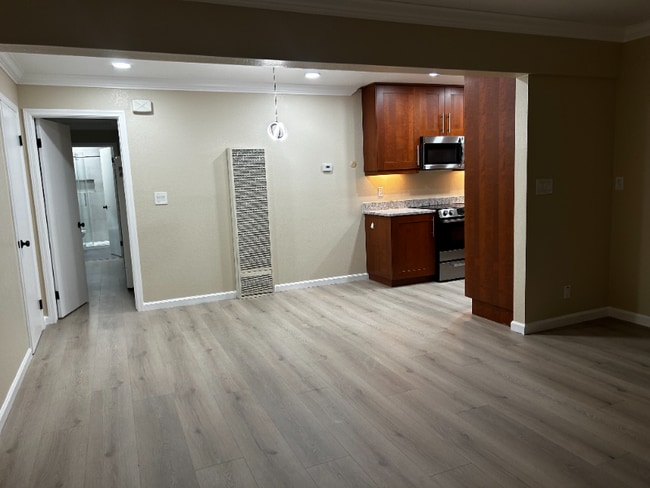 Photo - 674 Kirkland Dr Unit 2