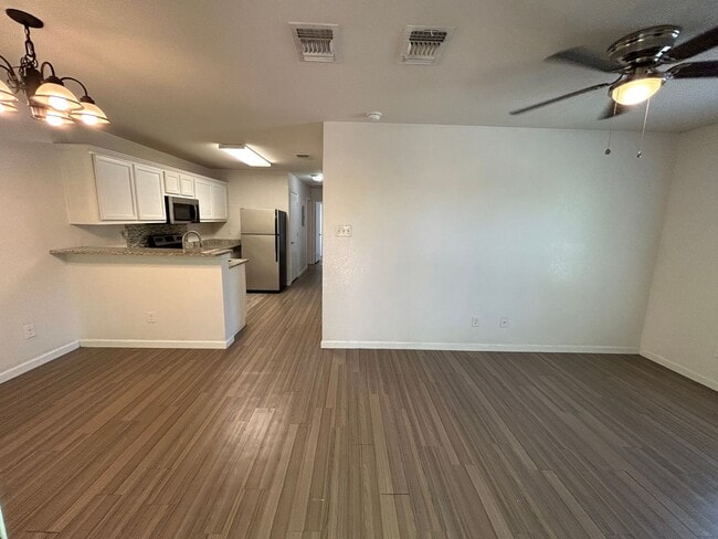 Photo - 1615 N Navidad St Unit 101