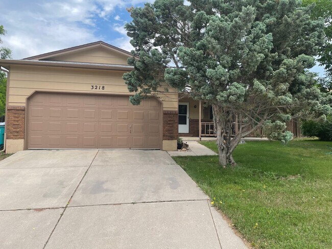 Recently Updated 4 Bed 2 Bath House in For... - Recently Updated 4 Bed 2 Bath House in For...