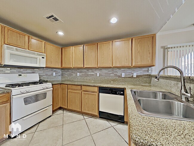 Photo - 9580 W Reno Ave Unidad 256