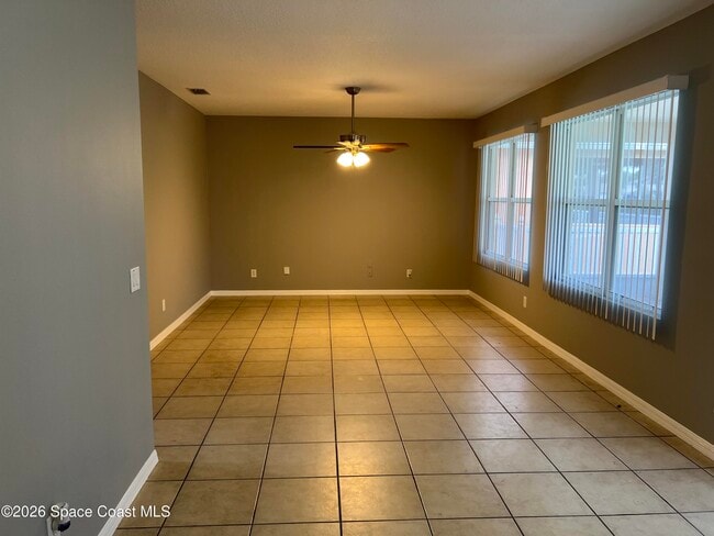 Photo - 810 Benton Dr
