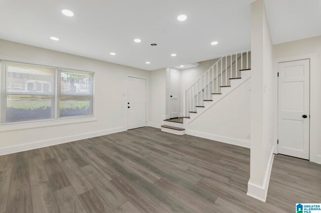 Photo - 1701 Valley Ave Unidad C