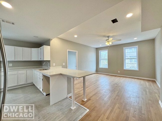 Building Photo - 1013 W 19th St Unit 3 Rental