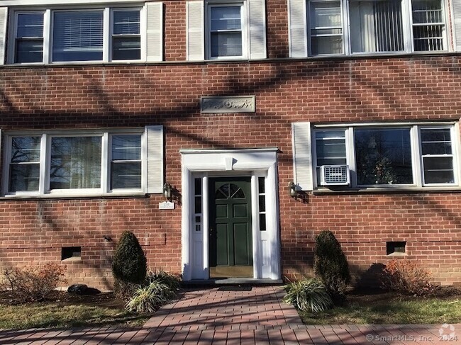 Building Photo - 258 Glenbrook Rd Unit D Rental