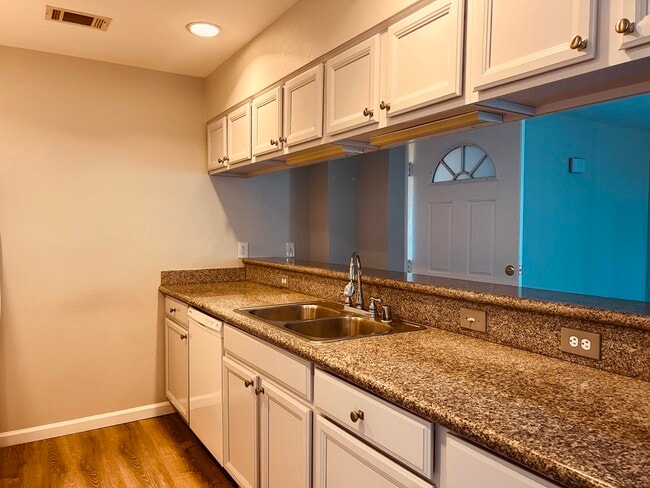 Photo - 2160 N Junipero Ave Unit 3