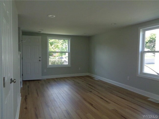 Photo - 4563 Union Rd