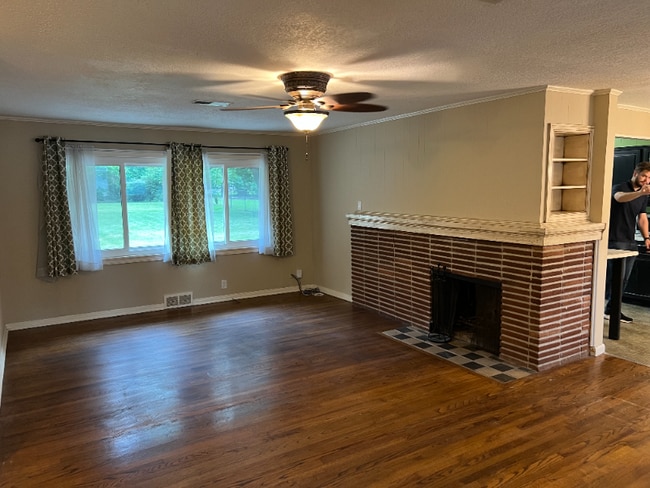 Photo - 2121 W Wedington Dr