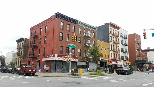 Photo - 2296 2nd Ave