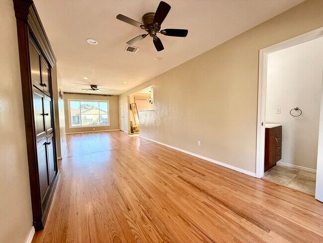 Photo - 1720 Midvale Dr