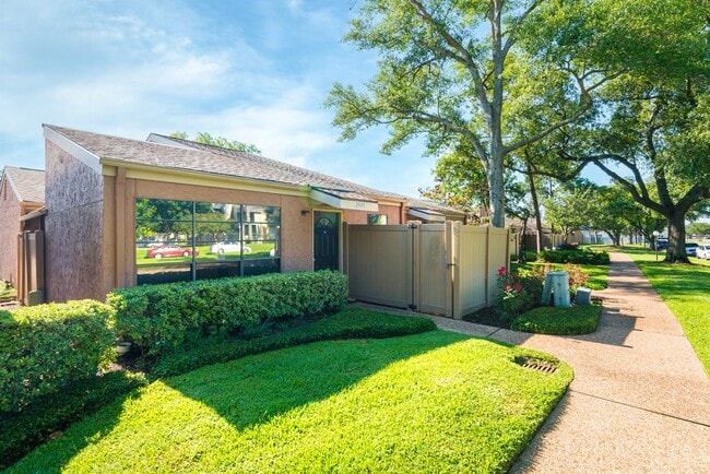 Photo - 2445 Briarwest Blvd