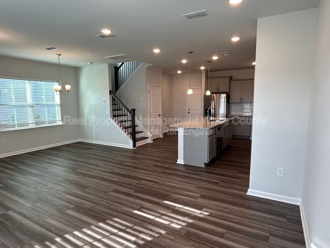 Photo - 381 Fosterton Cottage Wy