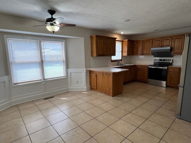 Photo - 3243 S Nettleton Ave